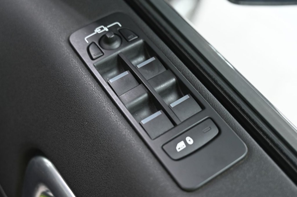 Used Land Rover Discovery Sport 2017 for sale - 76535433: Photo 30