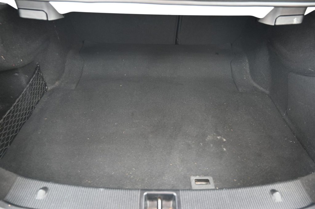 Used Mercedes-Benz C-Class 2015 for sale - 76047947: Photo 11
