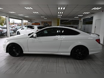 Used Mercedes-Benz C Class 2015 for sale - 76429960: Photo