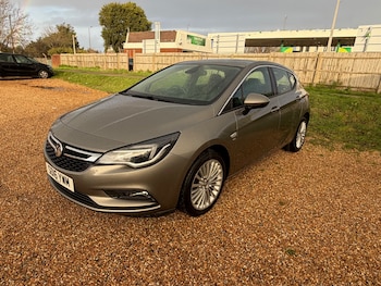 Used Vauxhall Astra 2016 for sale - 77360649: Photo