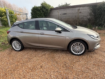Used Vauxhall Astra 2016 for sale - 77360649: Photo