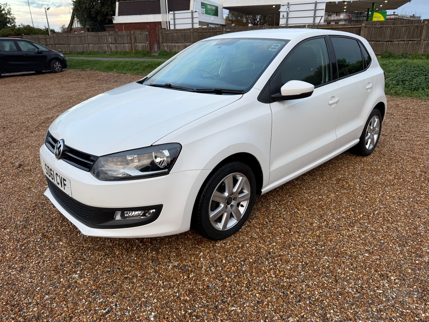 Used Volkswagen Polo 2011 for sale - 76339315: Photo 2