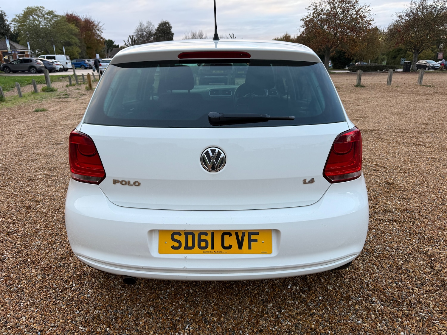 Used Volkswagen Polo 2011 for sale - 76339315: Photo 8