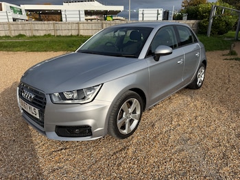 Used Audi A1 2017 for sale - 76281122: Photo