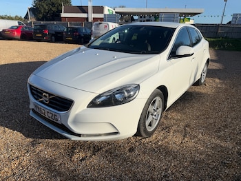 Used Volvo V40 2012 for sale - 77307723: Photo