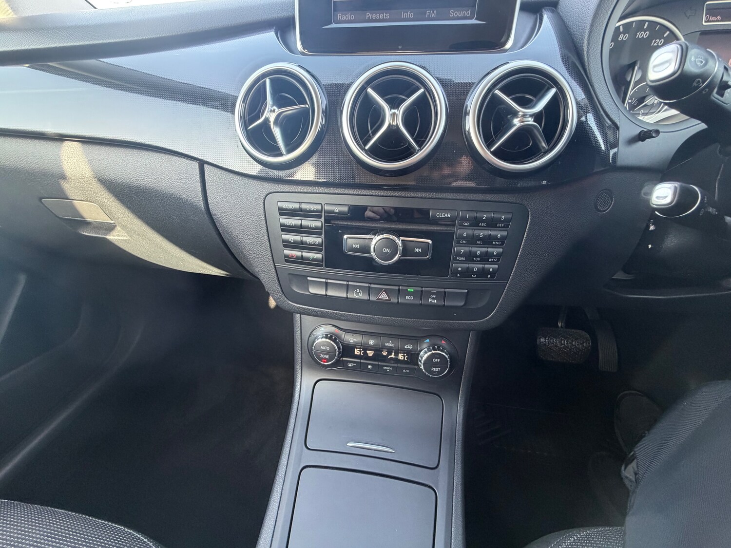 Used Mercedes-Benz B Class 2013 for sale - 77673994: Photo 19