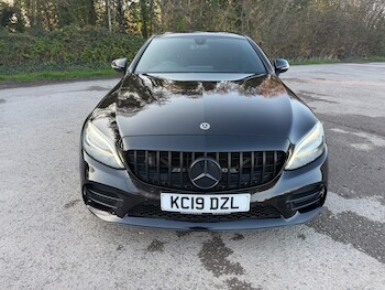 Used Mercedes-Benz C Class 2019 for sale - 77755920: Photo