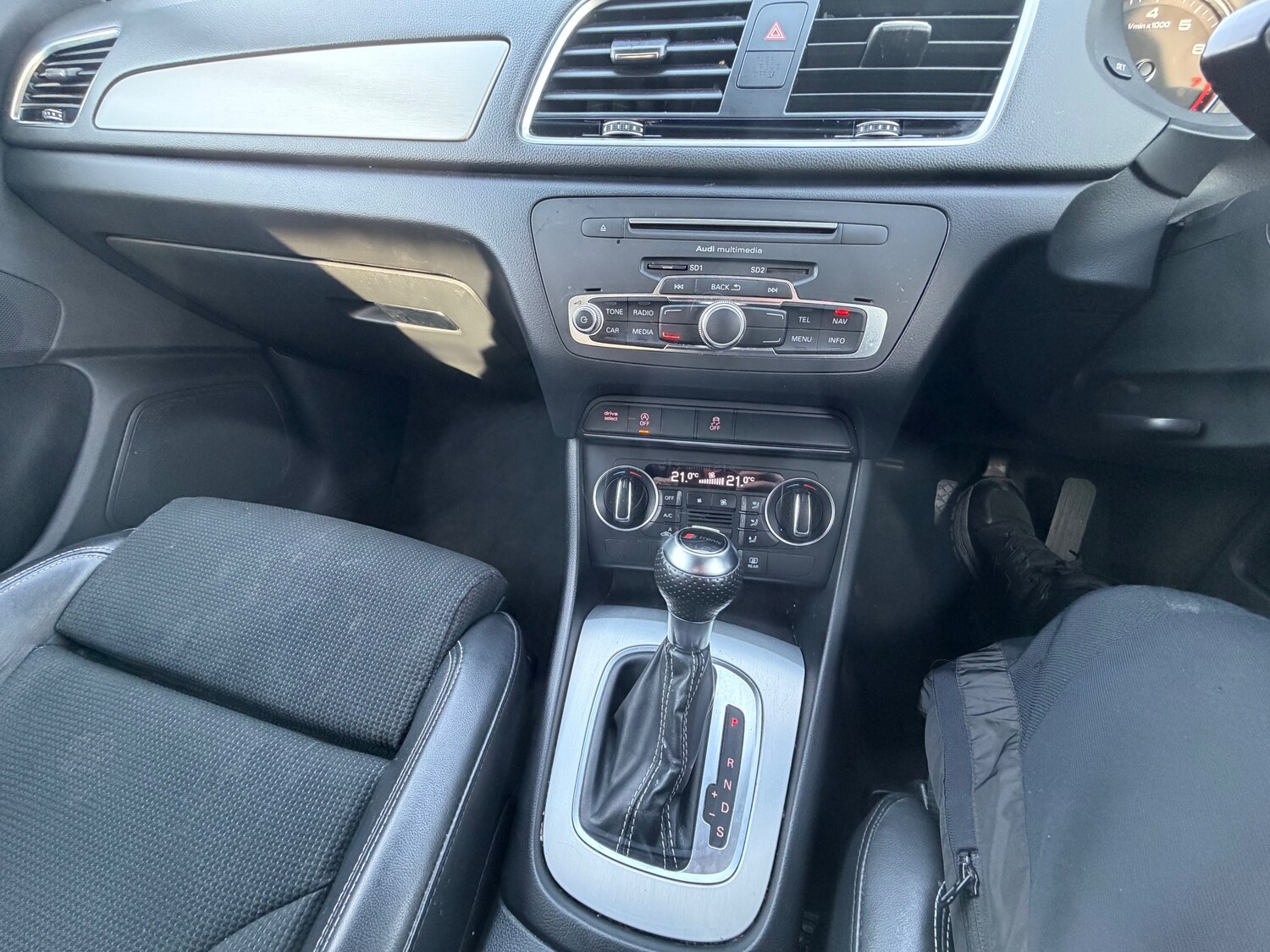 Used Audi Q3 2015 for sale - 77582458: Photo 17