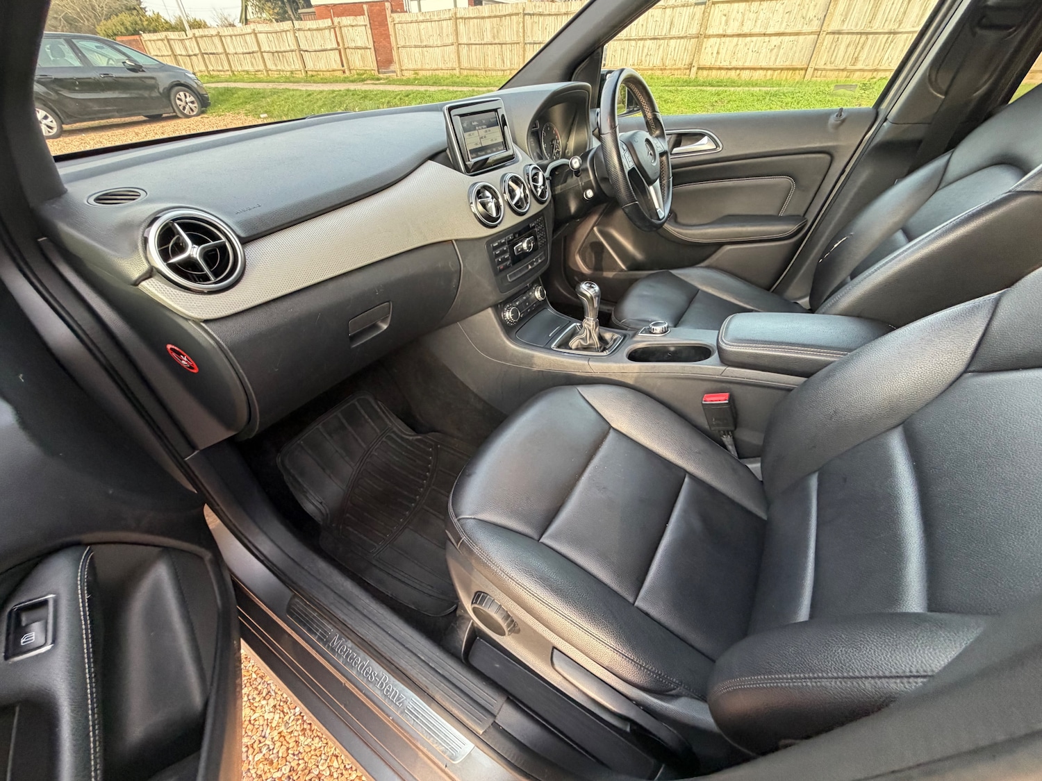 Used Mercedes-Benz B Class 2014 for sale - 77771432: Photo 13