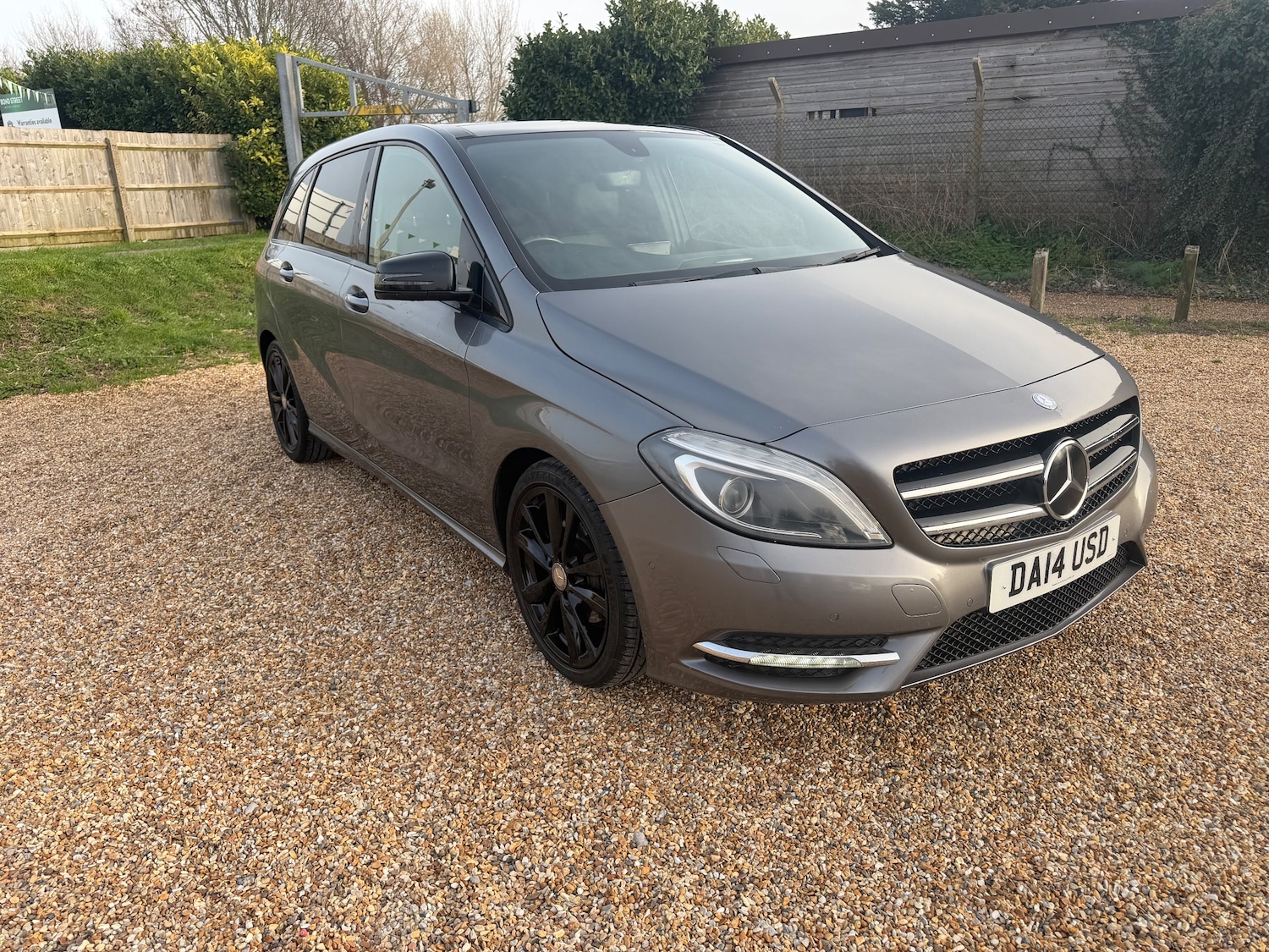 Used Mercedes-Benz B Class 2014 for sale - 77771432: Photo 2