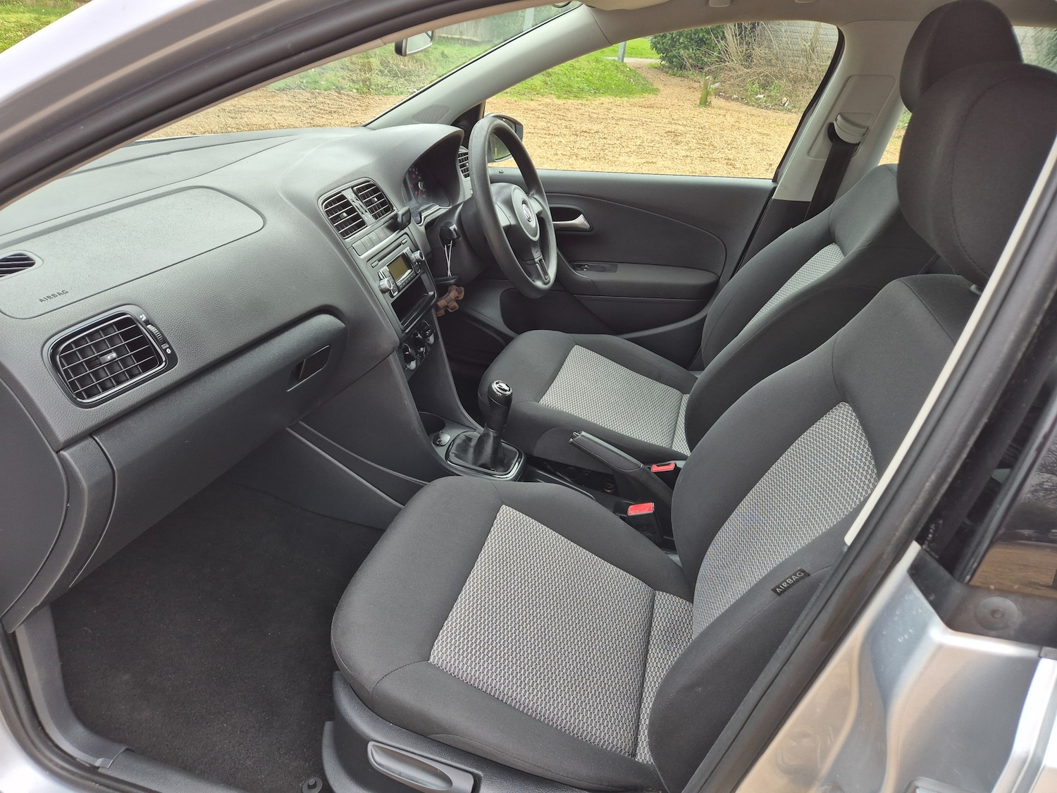 Used Volkswagen Polo 2010 for sale - 77327284: Photo 9