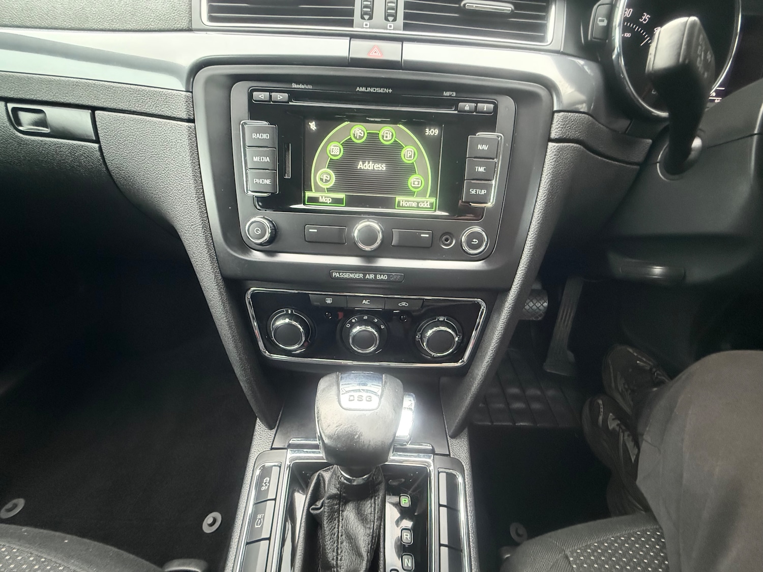 Used Skoda Superb 2012 for sale - 76346859: Photo 18