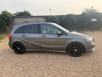 Used Mercedes-Benz B Class 2014 for sale - 79614038: Photo