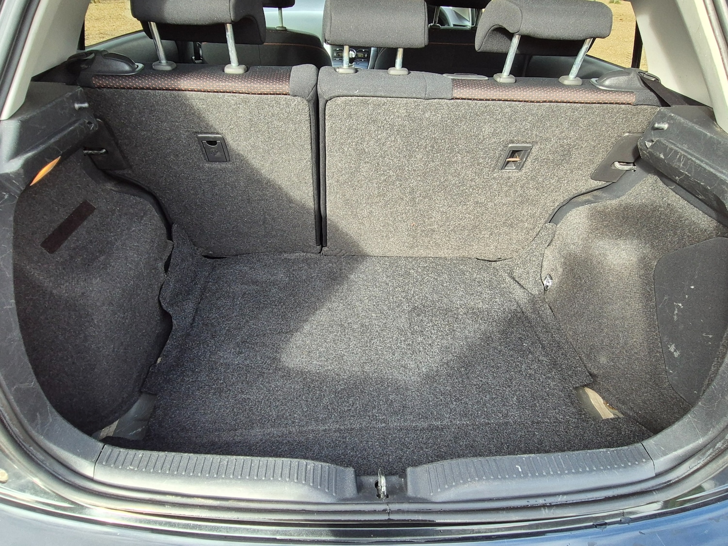 Used Toyota Auris 2012 for sale - 76405808: Photo 17