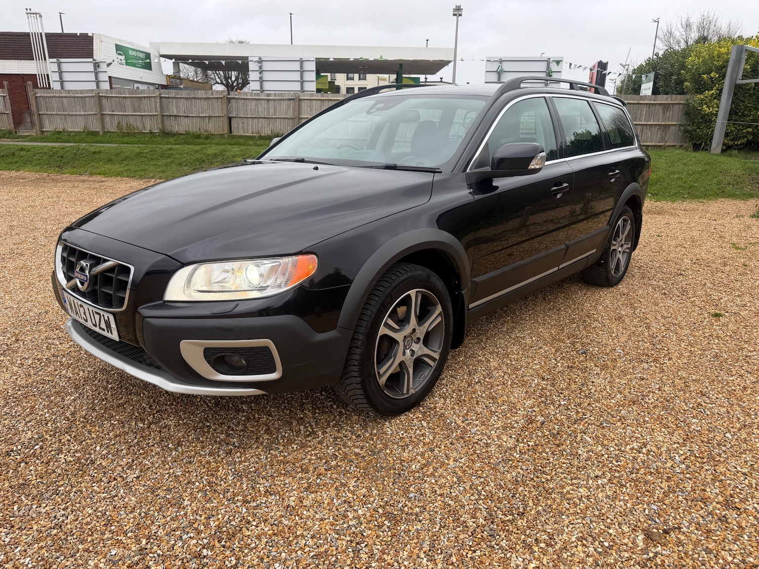 Used Volvo XC70 2013 for sale - 77520039: Photo 2