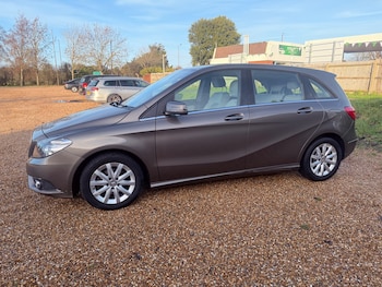 Used Mercedes-Benz B Class 2014 for sale - 77321299: Photo