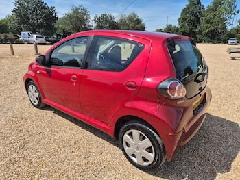 Used Toyota AYGO 2012 for sale - 79615964: Photo