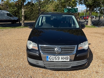 Used Volkswagen Touran 2009 for sale - 76274512: Photo 3