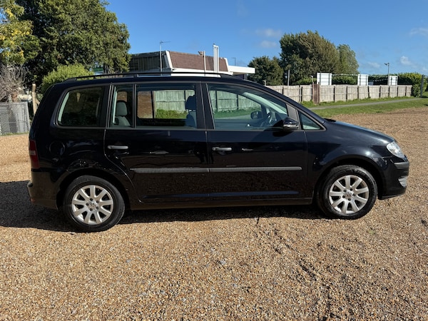 Used Volkswagen Touran 2009 for sale - 76274512: Photo 5