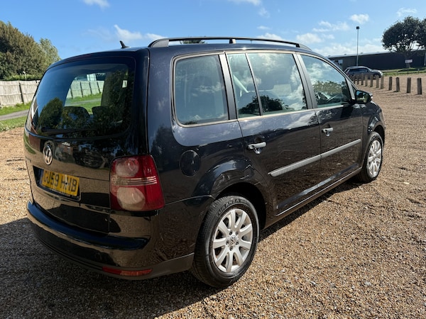 Used Volkswagen Touran 2009 for sale - 76274512: Photo 6