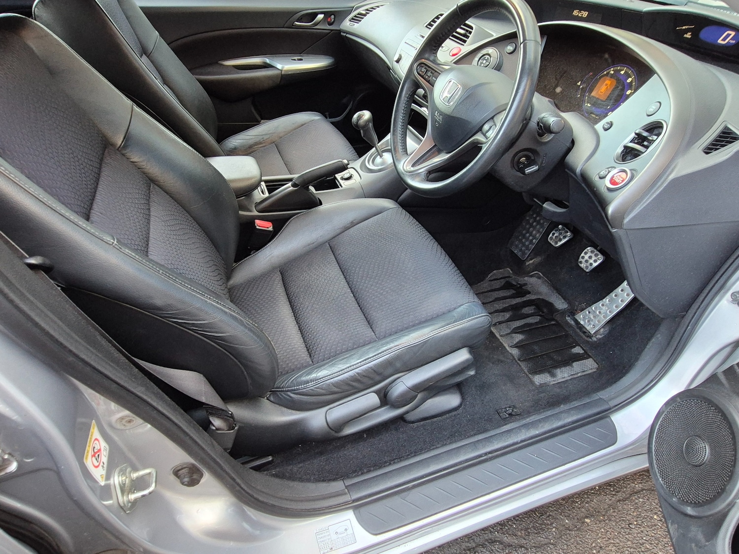 Used Honda Civic 2010 for sale - 76670486: Photo 11