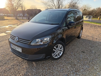 Used Volkswagen Touran 2012 for sale - 77779429: Photo