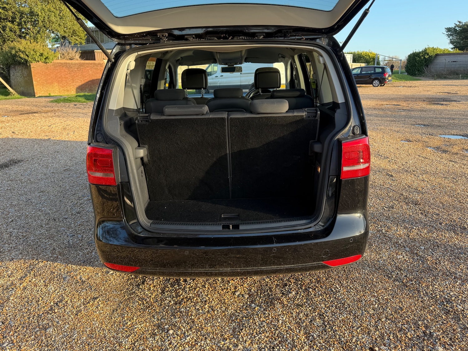 Used Volkswagen Touran 2012 for sale - 77779429: Photo 9