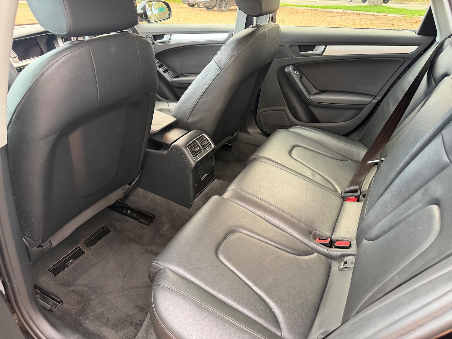 Used Audi A4 2015 for sale - 76458703: Photo 9