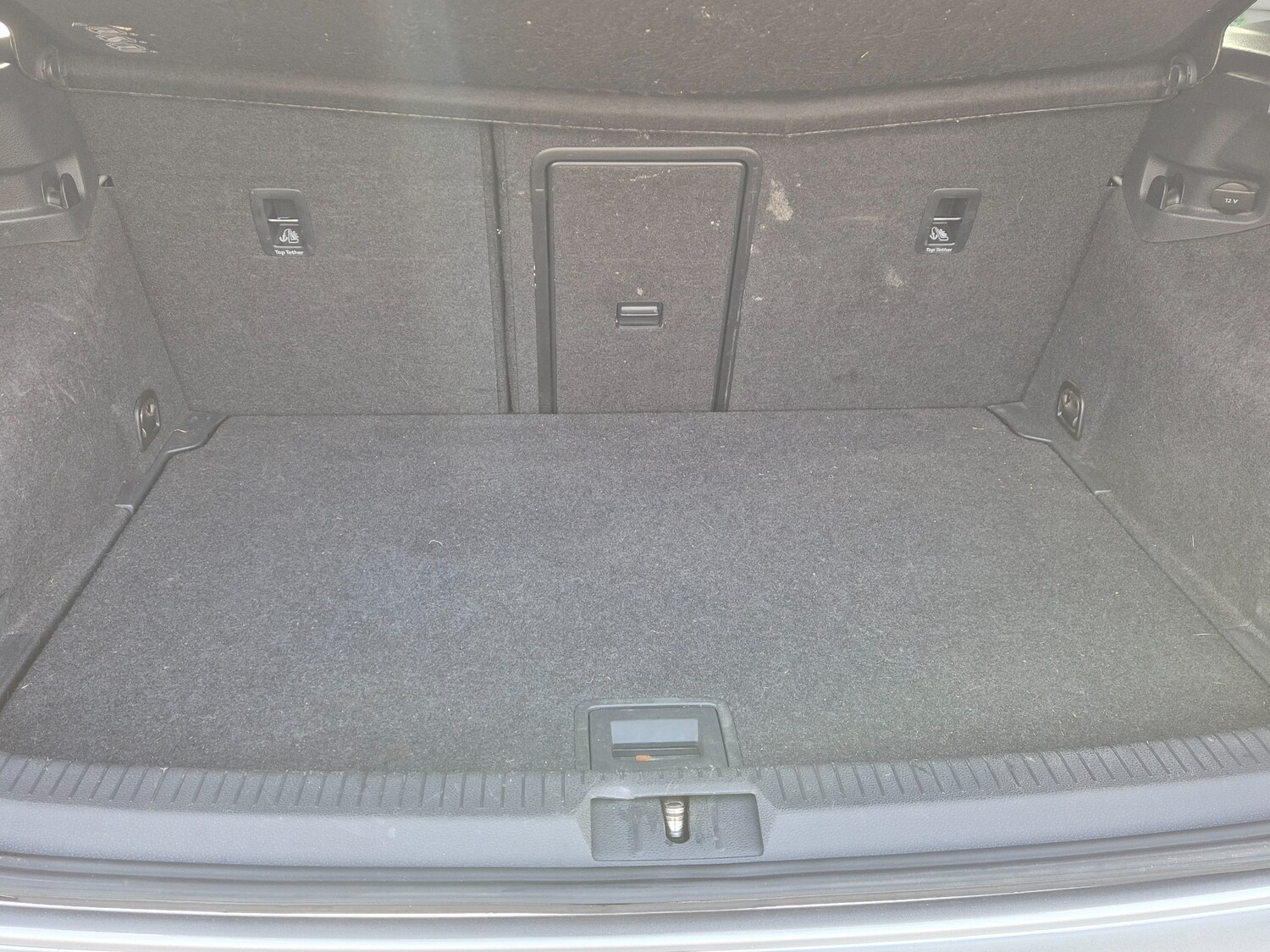 Used Volkswagen Golf 2013 for sale - 77442708: Photo 15