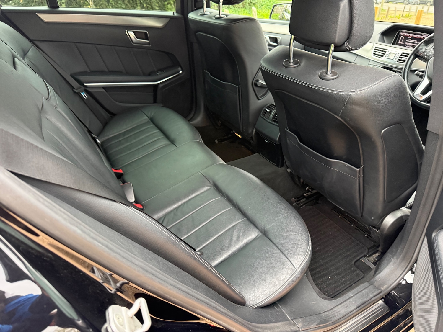 Used Mercedes-Benz E Class 2013 for sale - 76273364: Photo 10