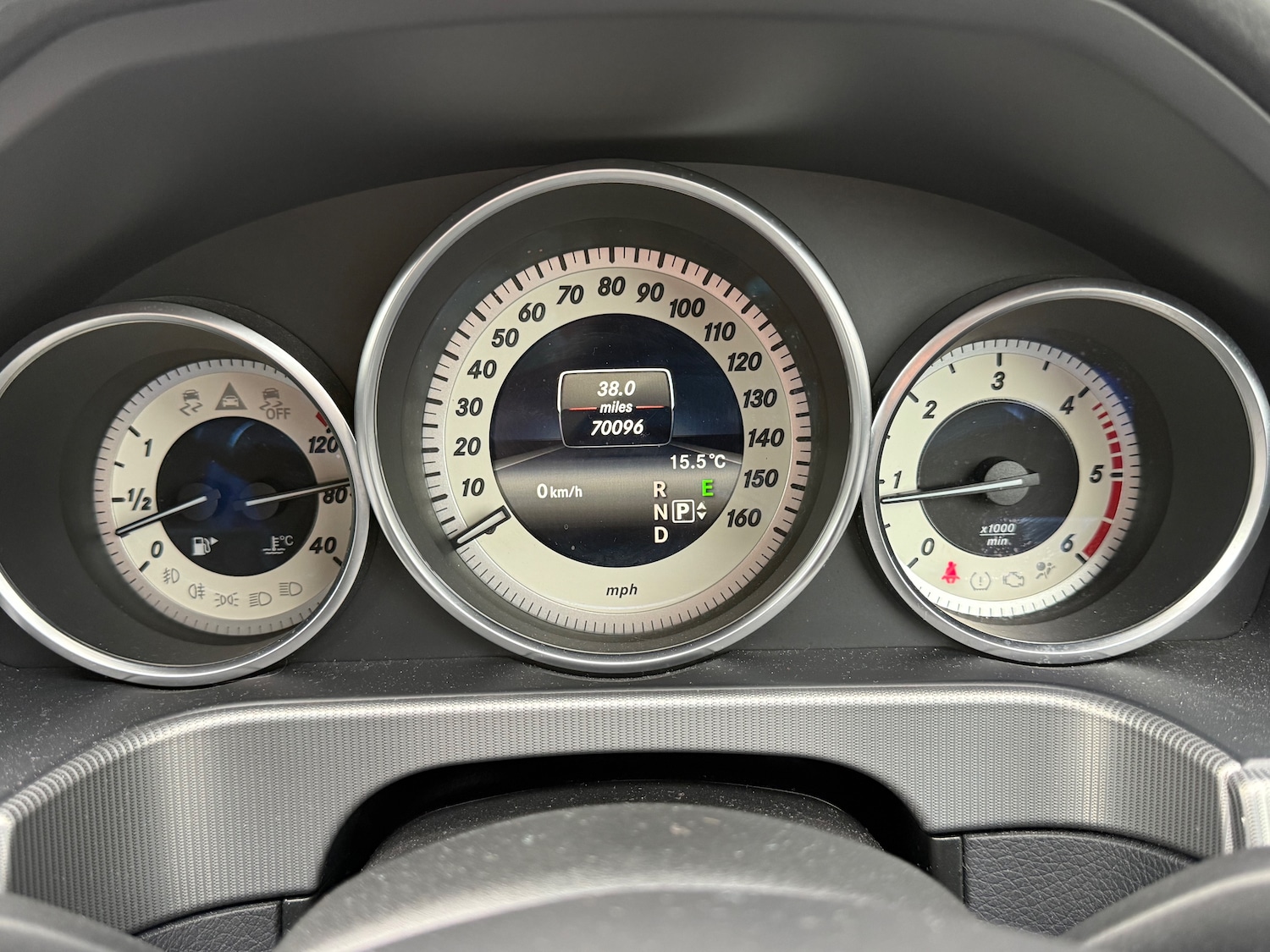 Used Mercedes-Benz E Class 2013 for sale - 76273364: Photo 20