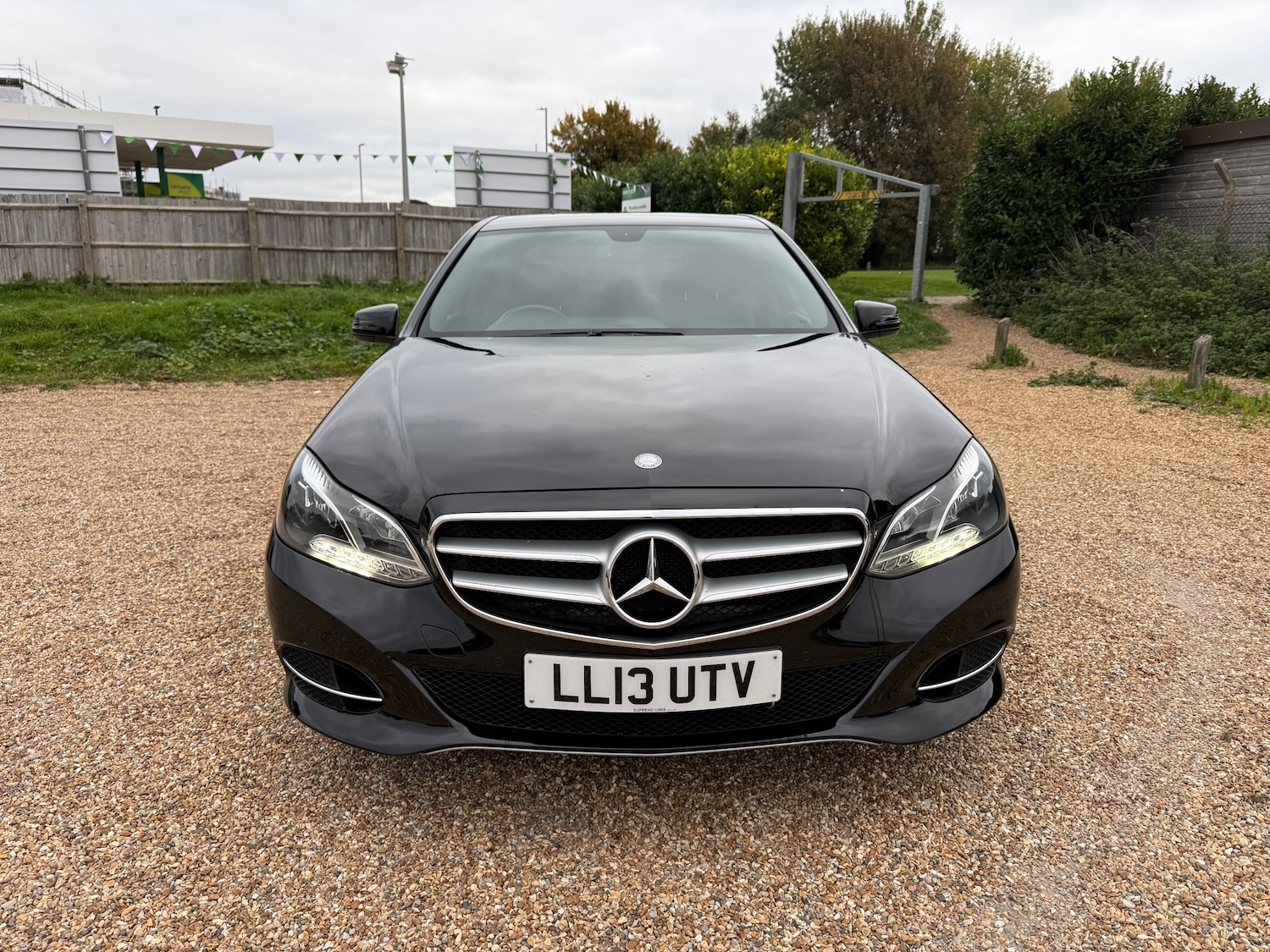 Used Mercedes-Benz E Class 2013 for sale - 76273364: Photo 3