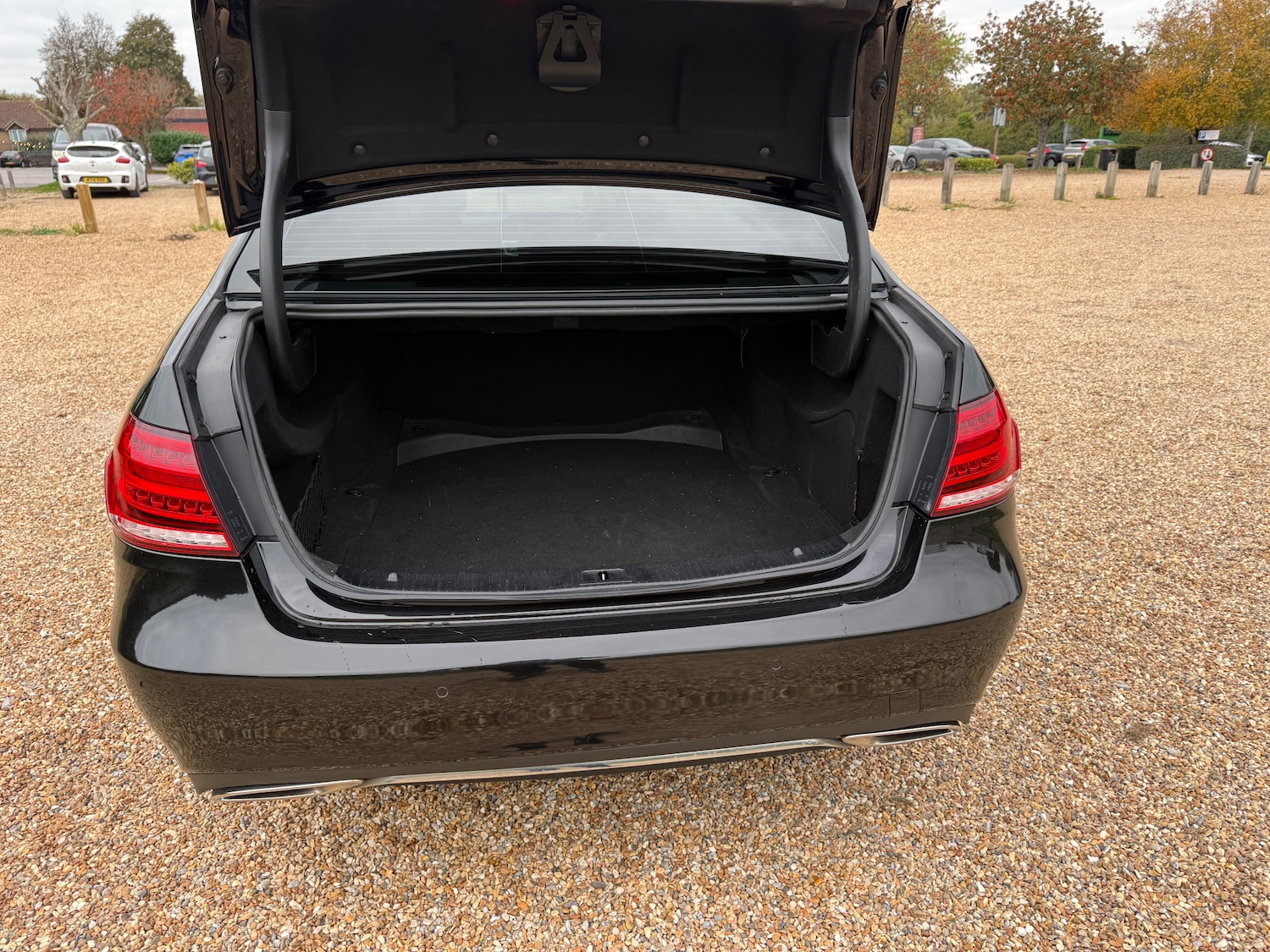 Used Mercedes-Benz E Class 2013 for sale - 76273364: Photo 9