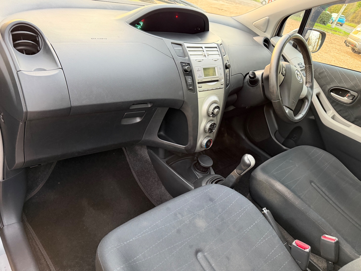 Used Toyota Yaris 2007 for sale - 76748505: Photo 9