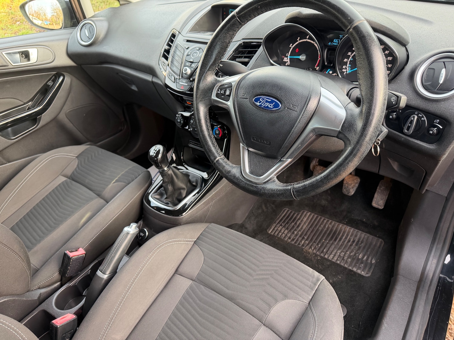 Used Ford Fiesta 2015 for sale - 77134050: Photo 10