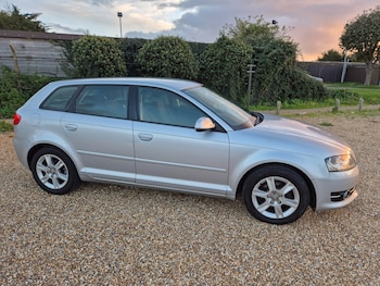 2011 (61) - 2.0 TDI SE Sportback 5dr Diesel Manual Euro 5 (s/s) (140 ps)