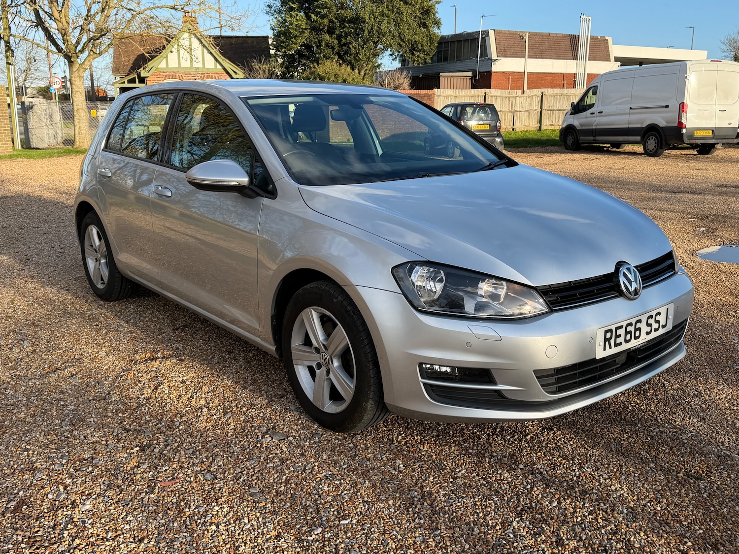 Used Volkswagen Golf 2016 for sale - 77706478: Photo 2