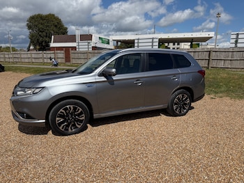 Used Mitsubishi Outlander 2016 for sale - 78571266: Photo