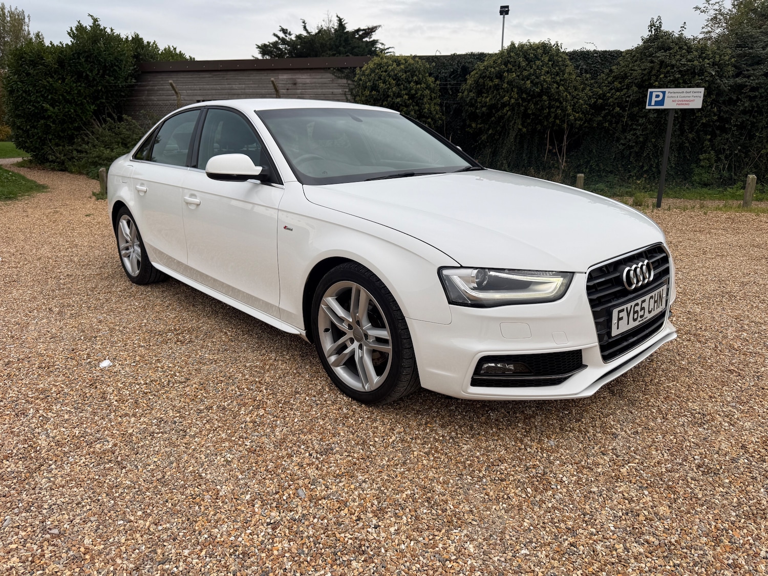 Used Audi A4 2015 for sale - 76317416: Photo 2