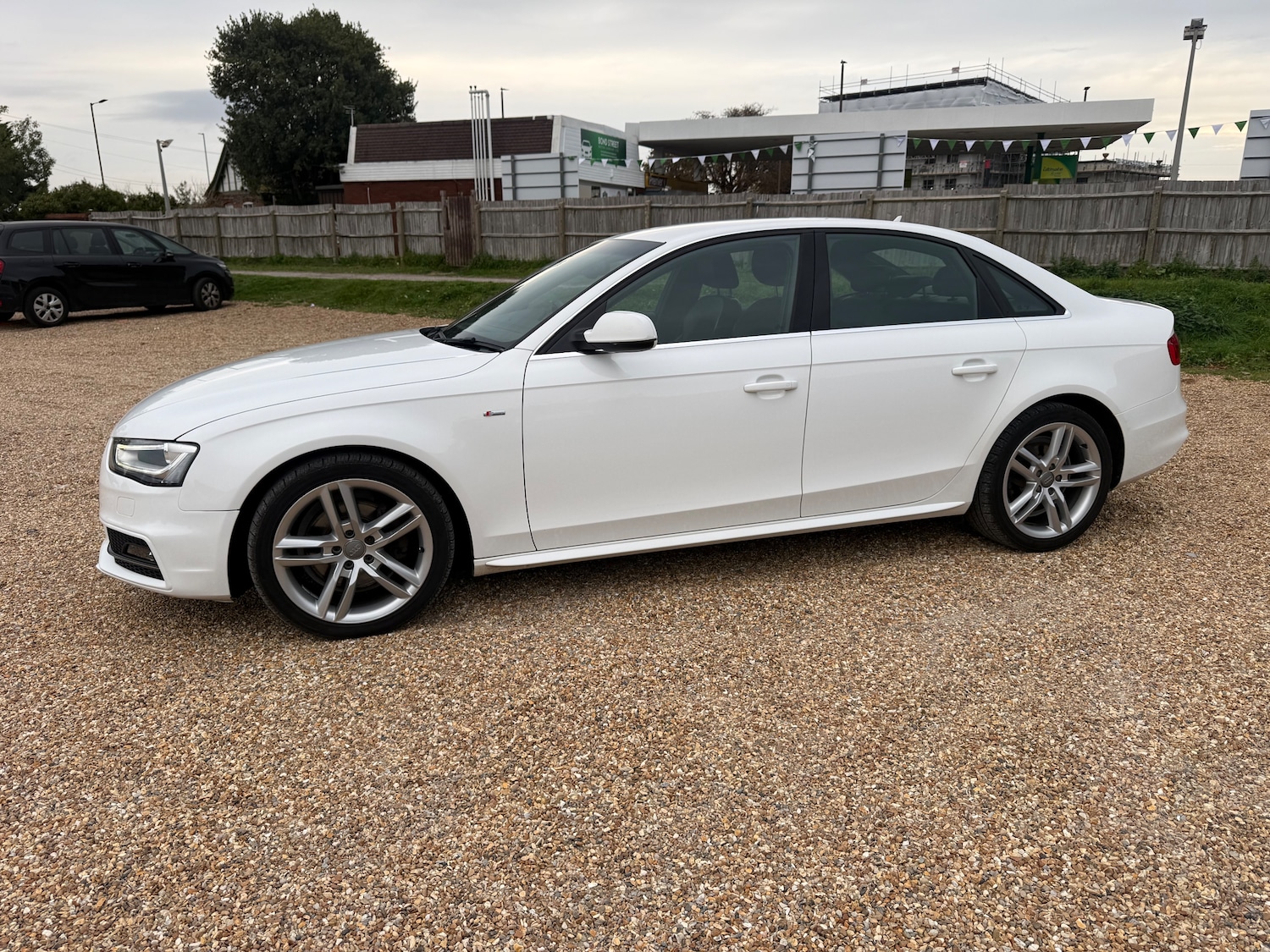 Used Audi A4 2015 for sale - 76317416: Photo 4