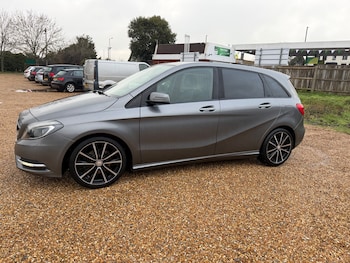 Used Mercedes-Benz B Class 2012 for sale - 77287373: Photo