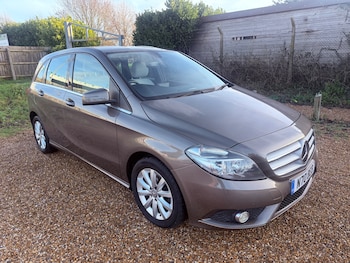 Used Mercedes-Benz B Class 2014 for sale - 77232352: Photo