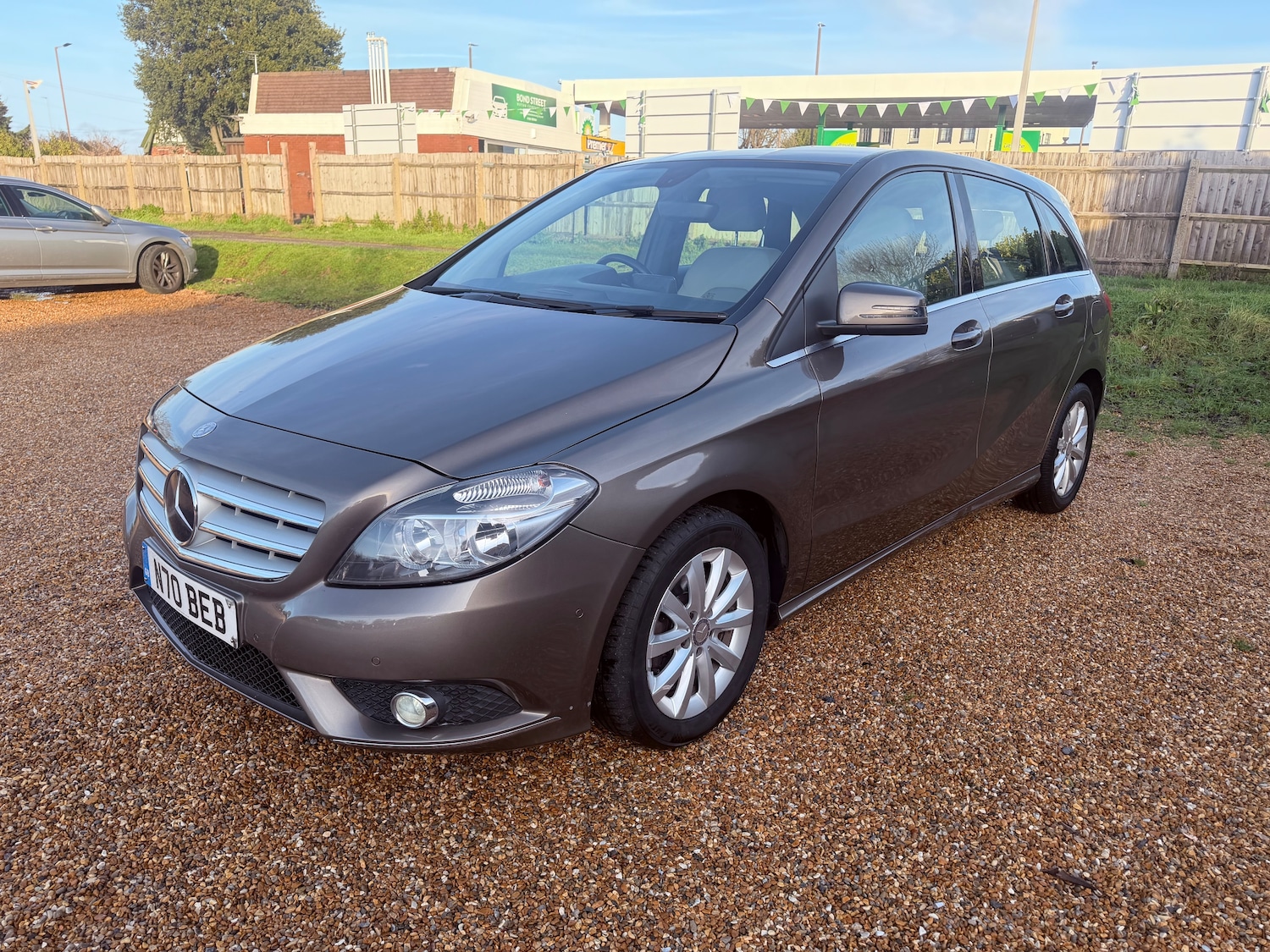 Used Mercedes-Benz B Class 2014 for sale - 77232352: Photo 2