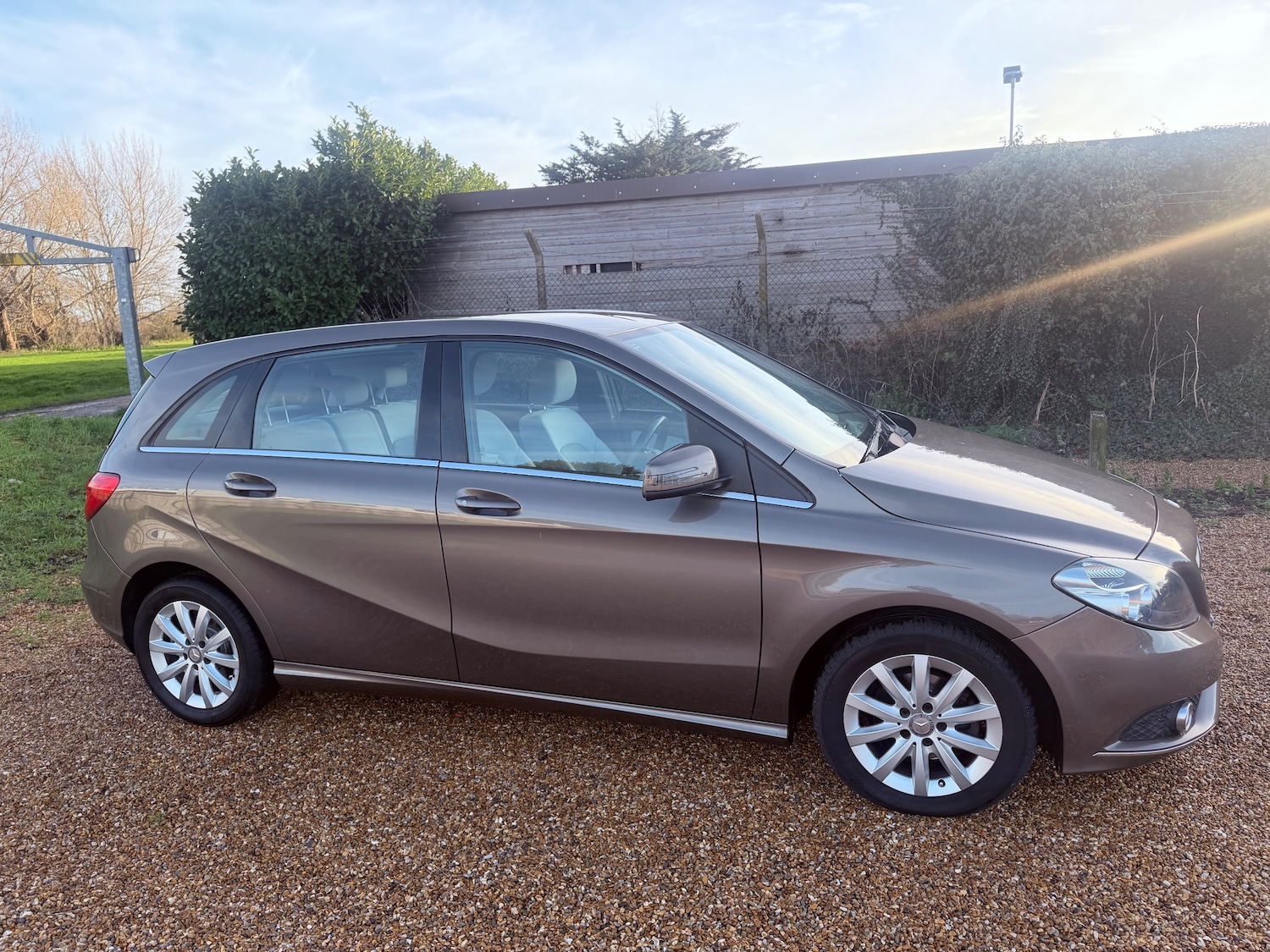 Used Mercedes-Benz B Class 2014 for sale - 77232352: Photo 5