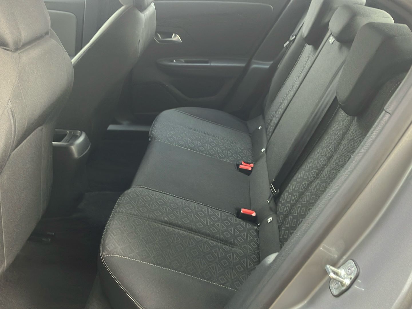 Used Vauxhall Mokka Electric 2023 for sale - 76510571: Photo 4