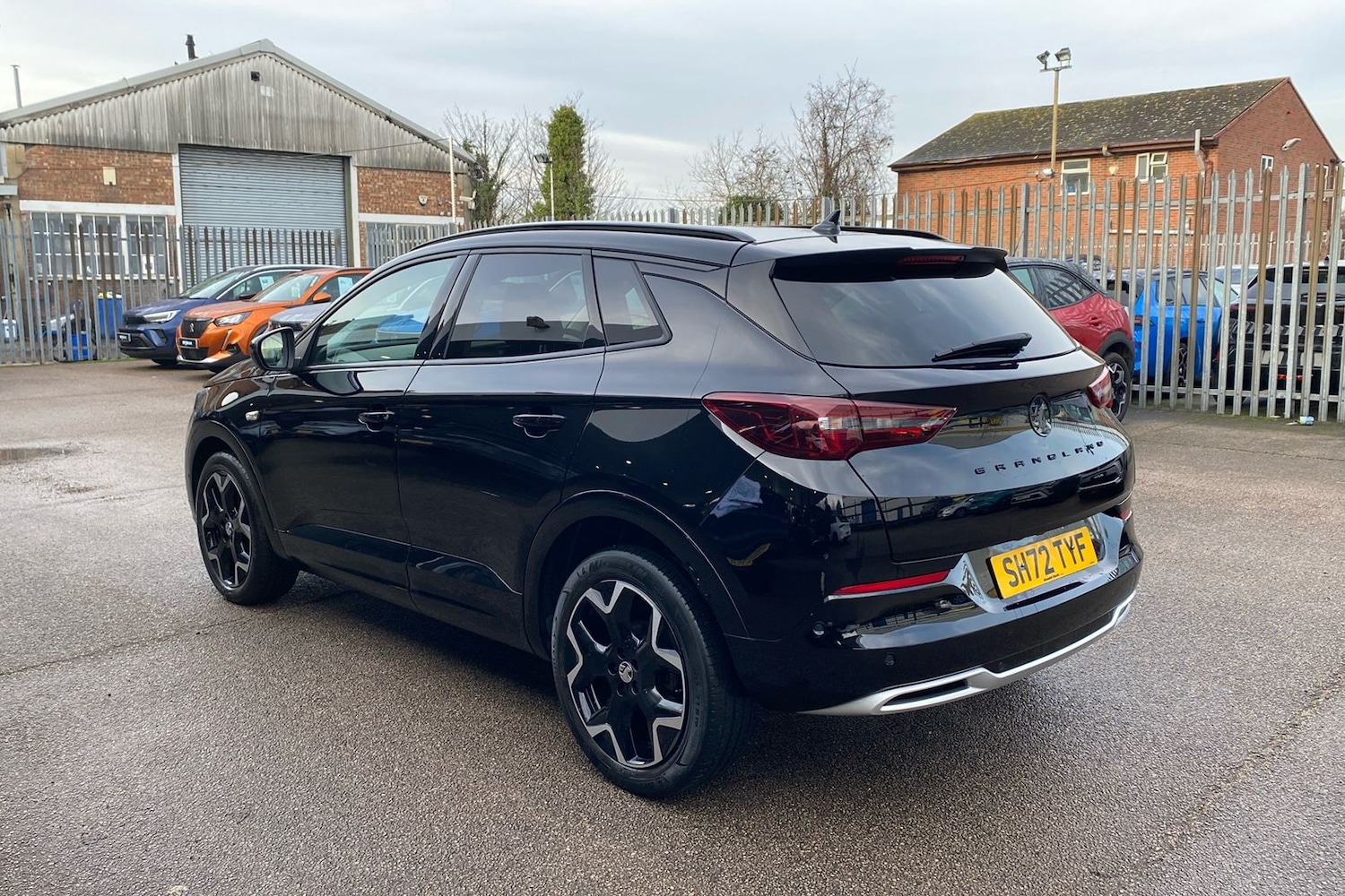 Used Vauxhall Grandland 2022 for sale - 77107460: Photo 2