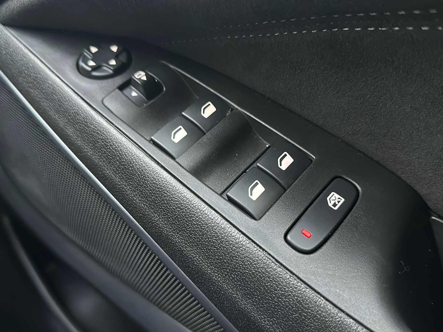 Used Vauxhall Crossland 2024 for sale - 76588926: Photo 18