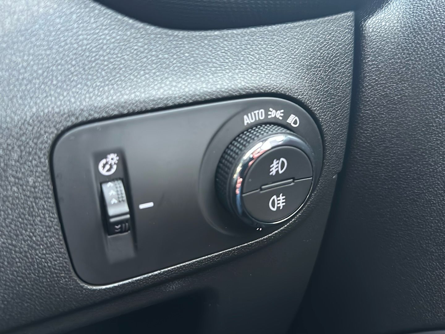 Used Vauxhall Crossland 2024 for sale - 76588926: Photo 21