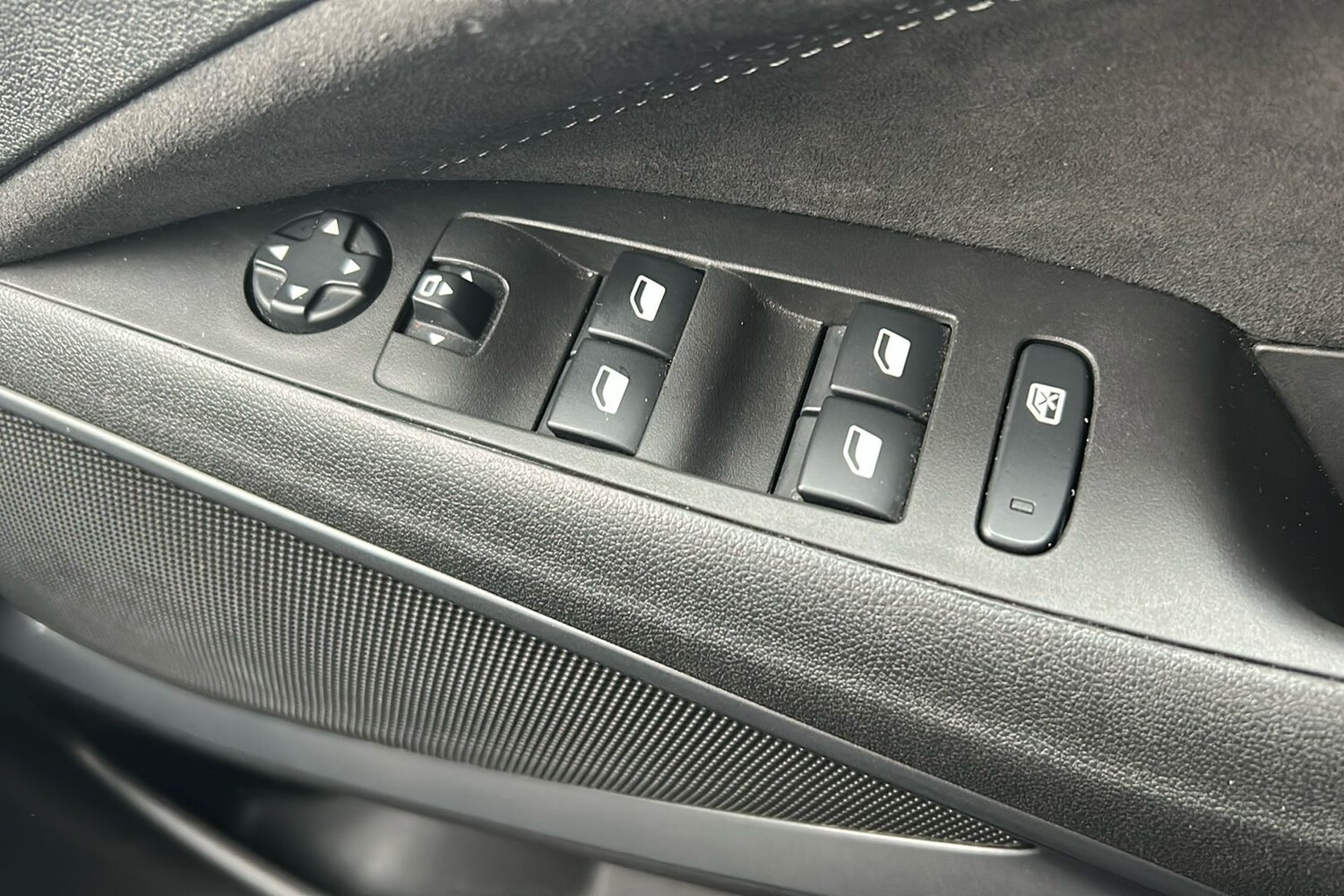 Used Vauxhall Crossland 2022 for sale - 77937685: Photo 18