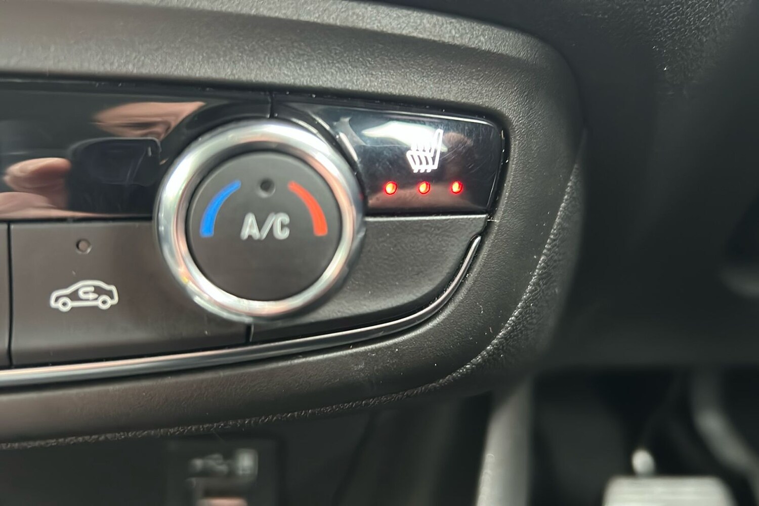 Used Vauxhall Crossland 2022 for sale - 77937685: Photo 44